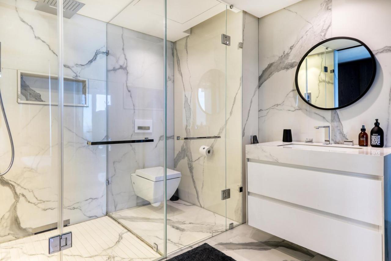 Bantry Bay Allure - Luxury With The Views *
